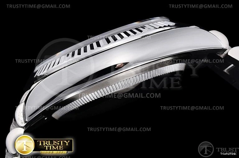 0214 RDD0224E – DayDate 36mm MoistureWicking 706